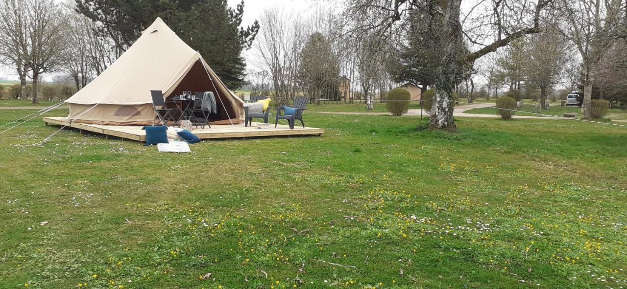 Tente Bell Au Camping Hautoreille Bannes  Εξωτερικό φωτογραφία